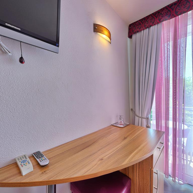Hotel Sirena Podgora Kültér fotó